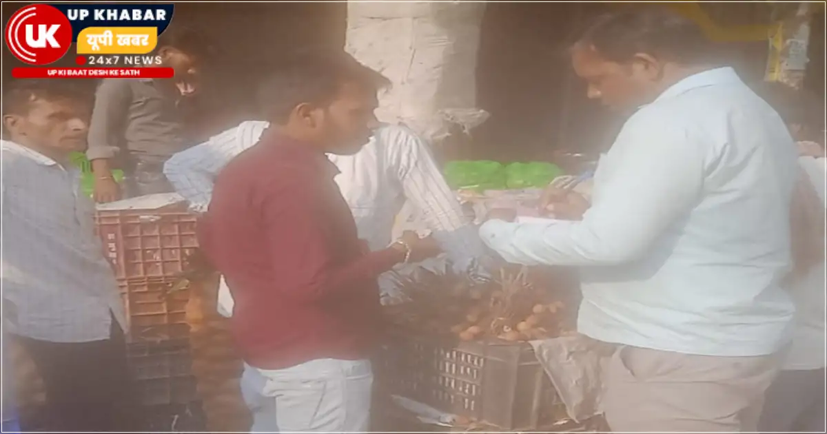 वाराणसी: रामनगर/नगर निगम की बड़ी कार्रवाई-अवैध ठेले, दुकानों और प्लास्टिक पर चला डंडा, मचा हड़कंप
